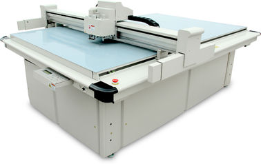 Yüksek Hızlı Kağıt Kutusu Kesme Makinesi / Oluklu Kutu Ambalaj İçin Makine Yapımı