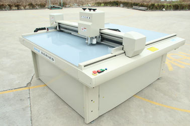 Örnek Oluklu Kutu Yapma Makinesi / Karton Plotter Kesici Özelleştirilmiş Boyut
